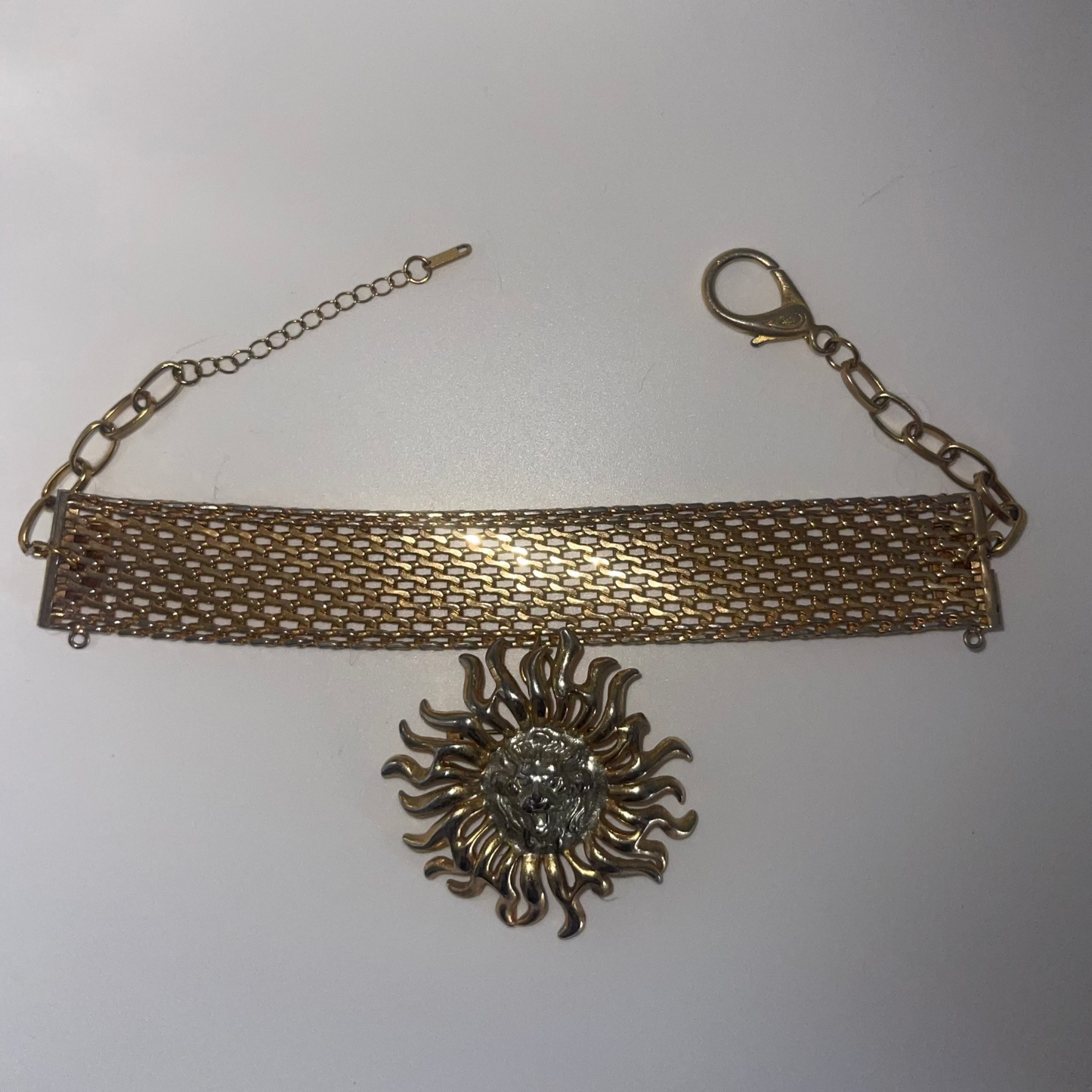 Collier Leo