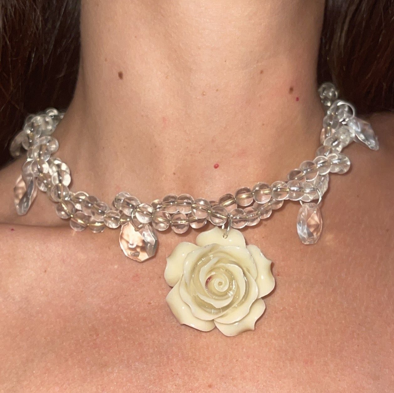 Collier White Rose