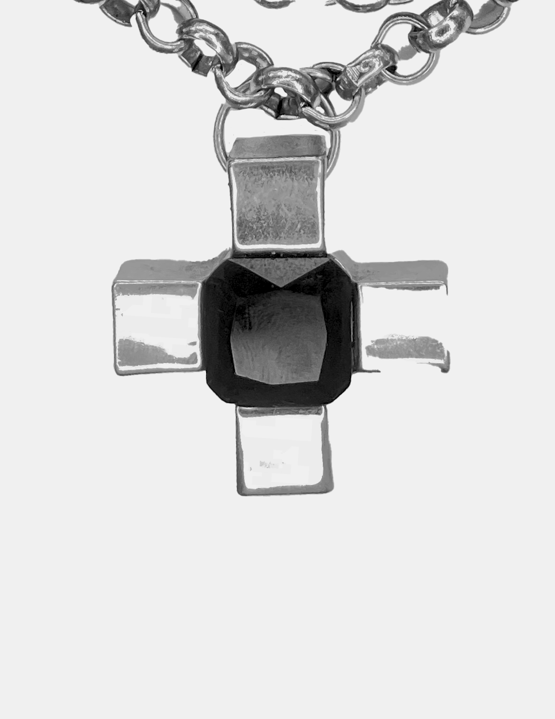 Collier A-cross